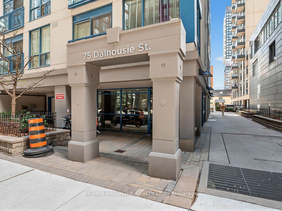 75 Dalhousie Street 311, Toronto, ON M5B 2R9 – photo 2