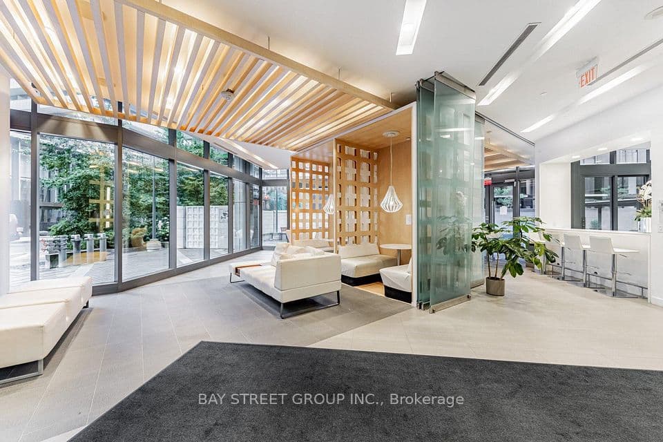 45 Charles Street E 5102, Toronto, ON M4Y 0B8 – photo 2