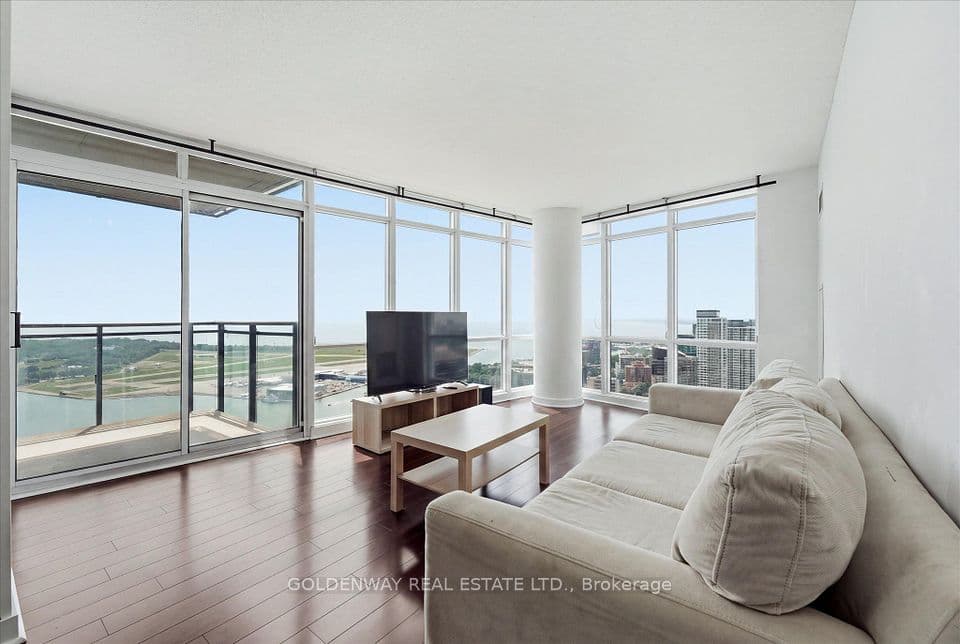 11 Brunel Court 5015, Toronto, ON M5V 3Y3 – photo 2