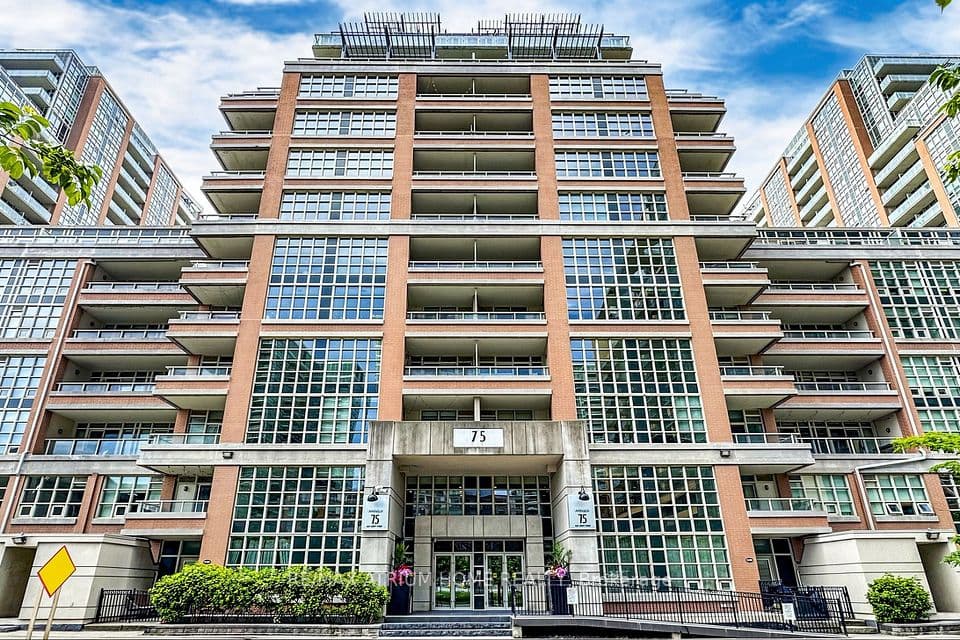 75 East Liberty Street 912, Toronto, ON M6K 3R3 – main photo