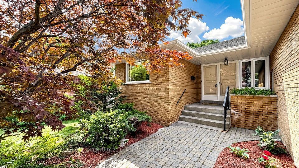 11 Colwick Dr Drive, Toronto, ON M2K 2G2 – photo 2