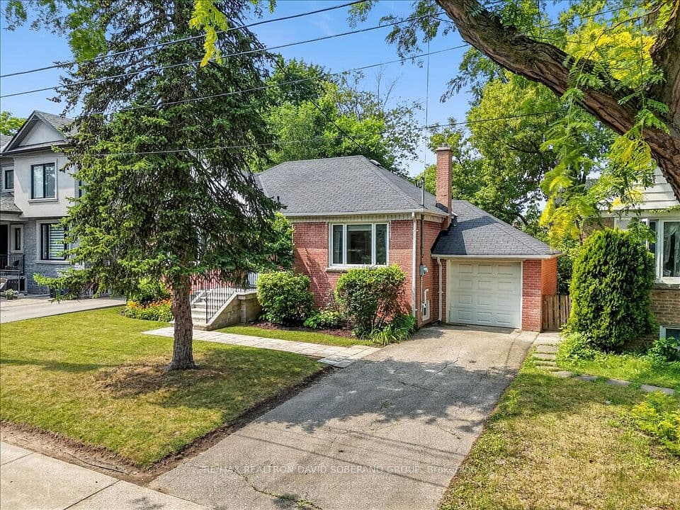 42 De Quincy Boulevard, Toronto, ON M3H 1Y5 – photo 3