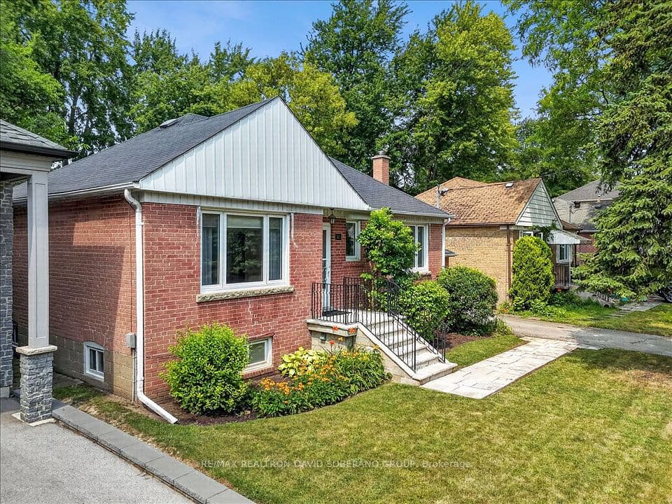 42 De Quincy Boulevard, Toronto, ON M3H 1Y5 – photo 2