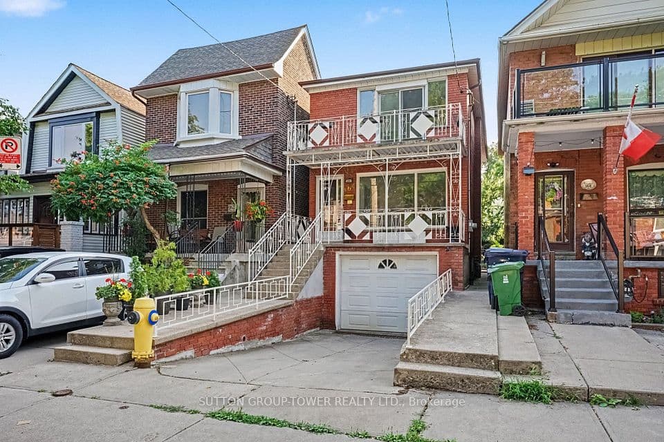 164 Robina Avenue W, Toronto, ON M6C 3Y7 – photo 2