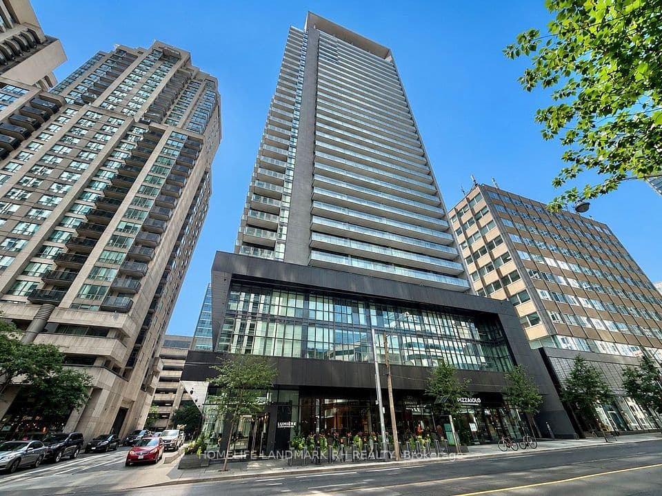 770 BAY Street 601, Toronto, ON M5G 0A6 – main photo