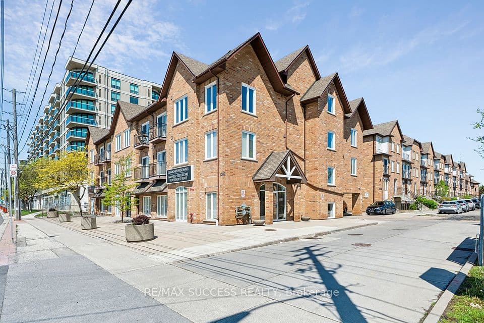 1000 Sheppard Avenue W 301, Toronto, ON M3H 2T6 – photo 2