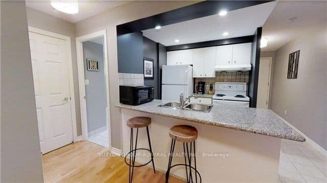 168 Simcoe Street 722, Toronto, ON M5H 4C9 – photo 3