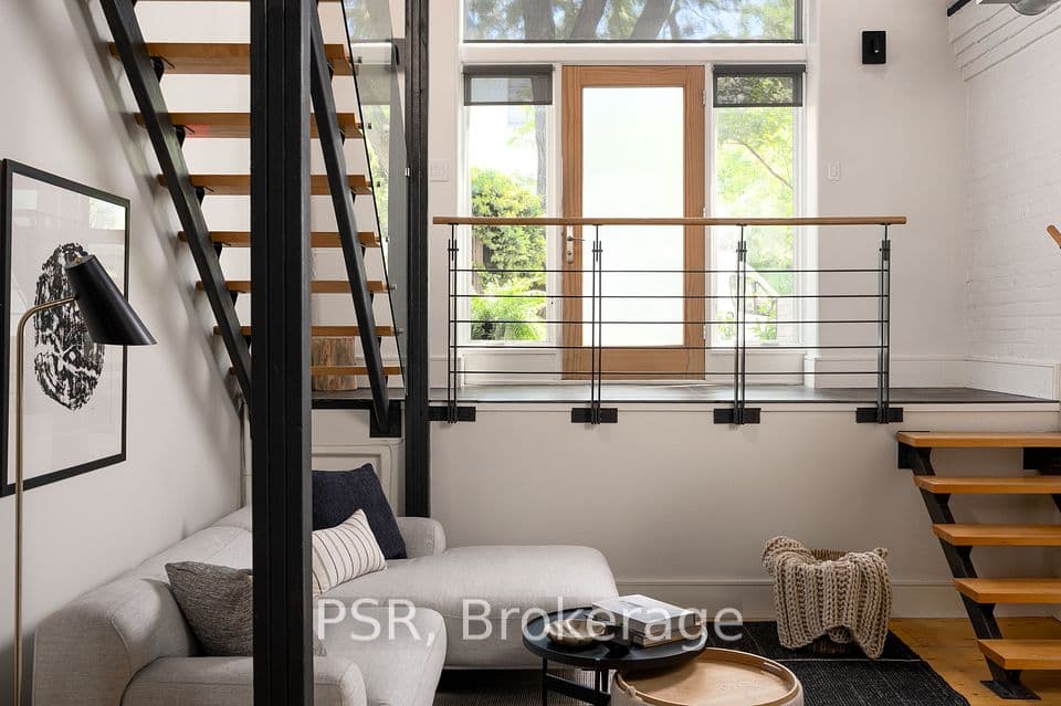 20 Brockton Avenue 8, Toronto, ON M6K 1S5 – photo 3