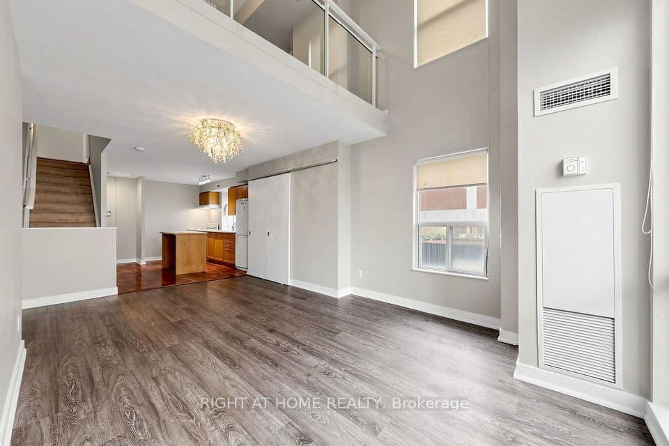 77 Lombard Street 501, Toronto, ON M5C 3E1 – main photo