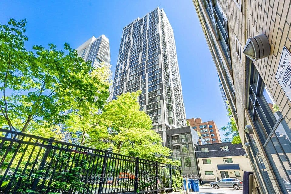 65 Mutual Street 2301, Toronto, ON M5B 2A9 – main photo