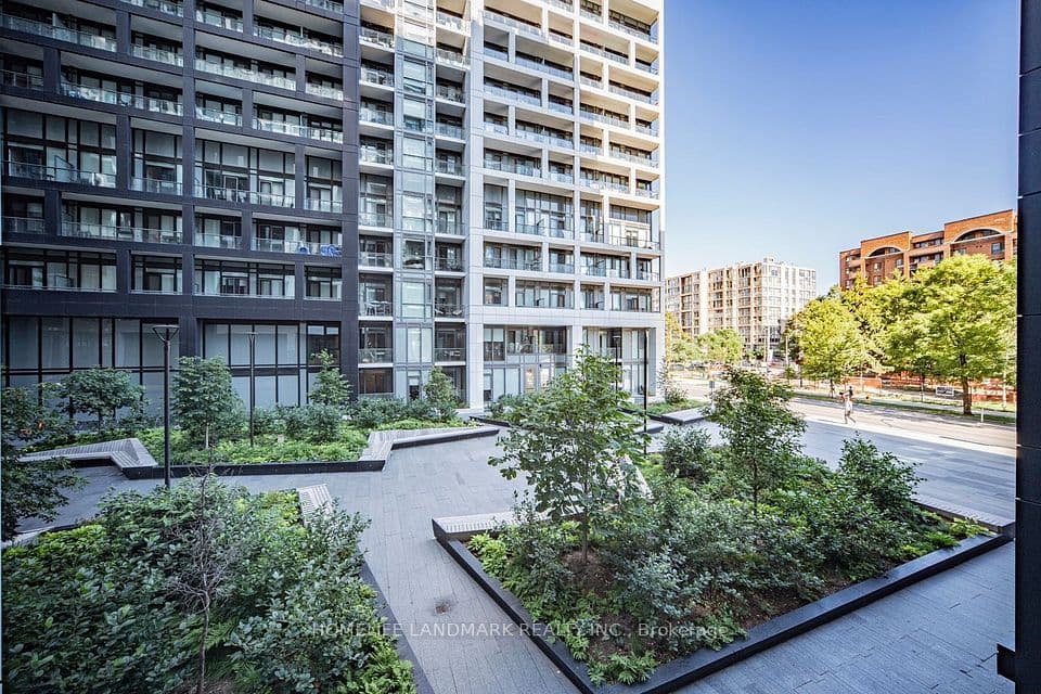 121 Lower Sherbourne Street TH-112, Toronto, ON M5A 0W8 – photo 3
