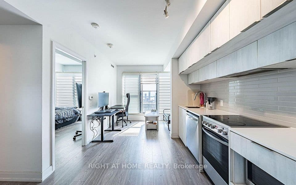 181 Dundas Street E 4608, Toronto, ON M5A 0N5 – photo 2