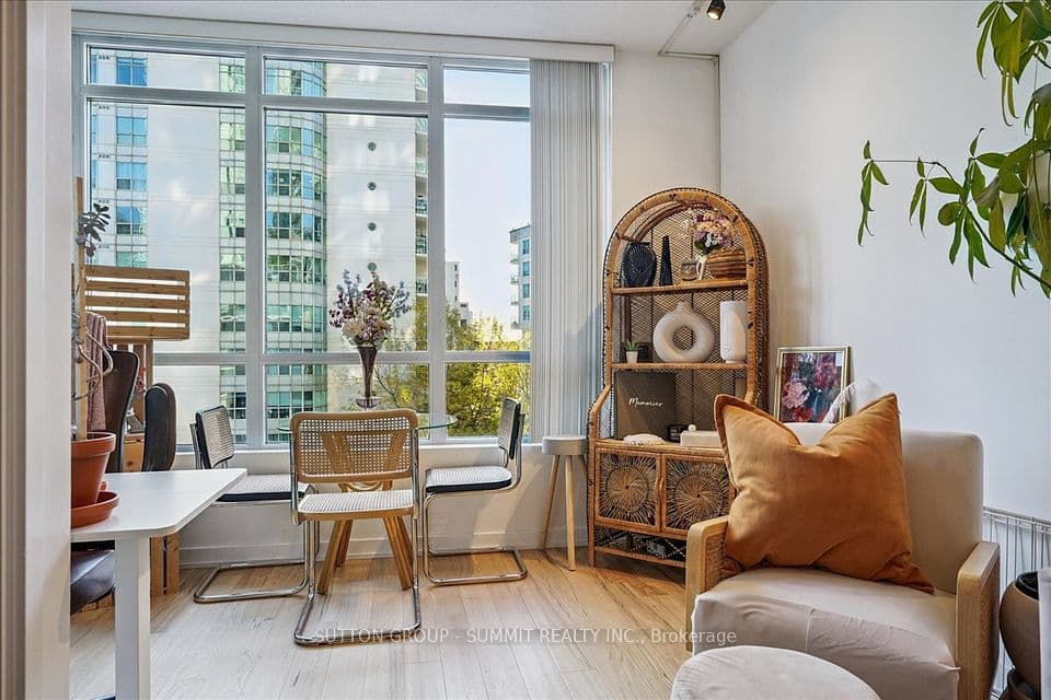 38 Dan Leckie Way 515, Toronto, ON M5V 2V6 – photo 3