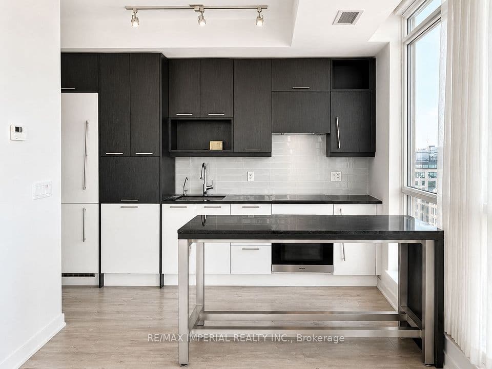 30 Nelson Street 1502, Toronto, ON M5V 0H5 – photo 3