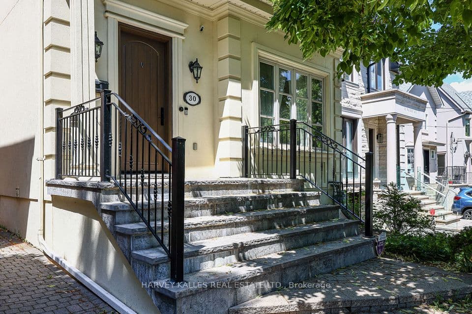 30 Walder Avenue, Toronto, ON M4P 2R6 – photo 2