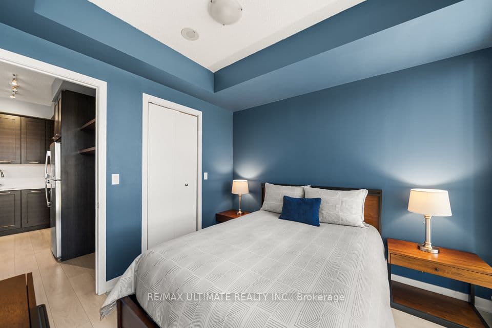50 Bruyeres Mews 1001, Toronto, ON M5V 0A7 – photo 3