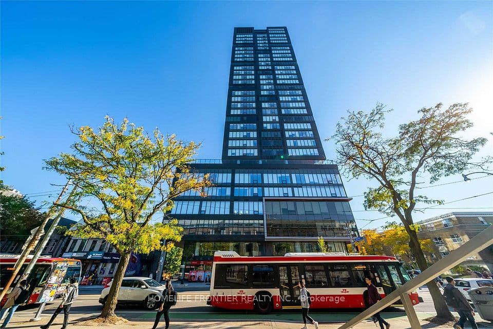 203 College Street 1403, Toronto, ON M5T 1P9 – main photo