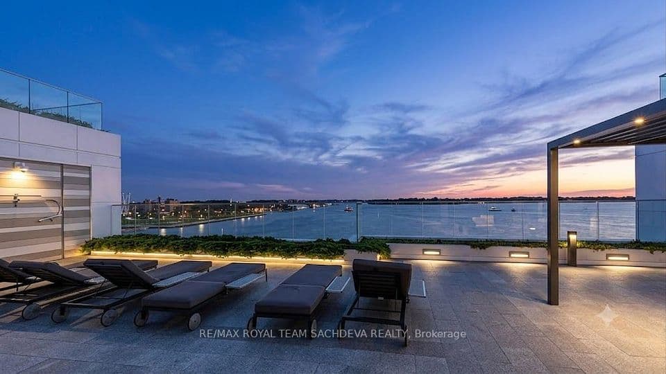 118 MERCHANTS' WHARF 101, Toronto, ON M5A 0L3 – main photo
