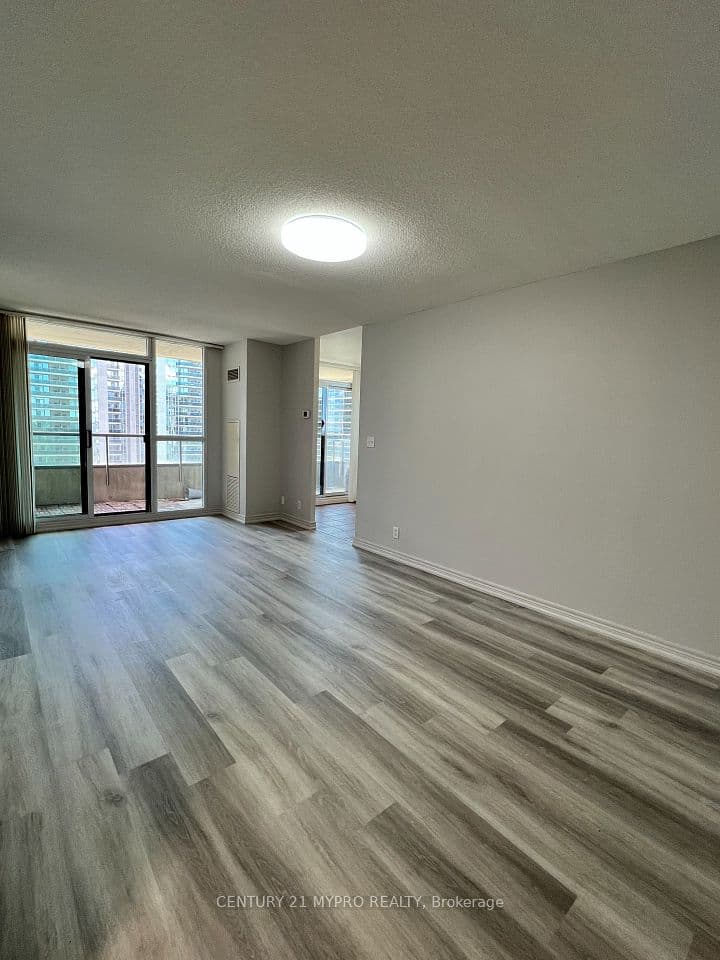 23 Hollywood Avenue 2702, Toronto, ON M2N 7L8 – photo 3
