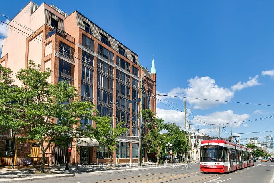 456 College Street 801, Toronto, ON M6G 4A3 – main photo
