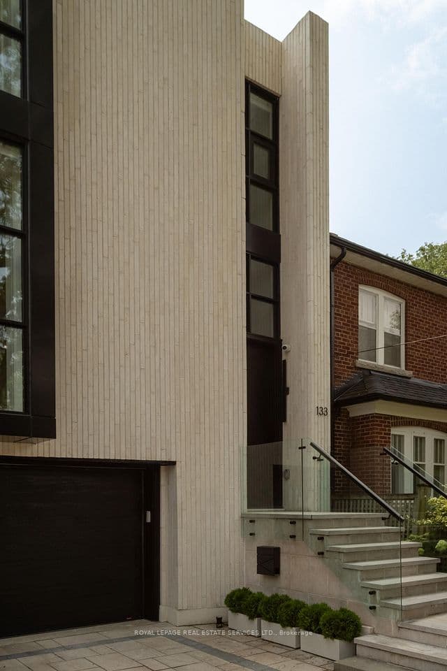 133 Deloraine Avenue, Toronto, ON M5M 2B1 – photo 3