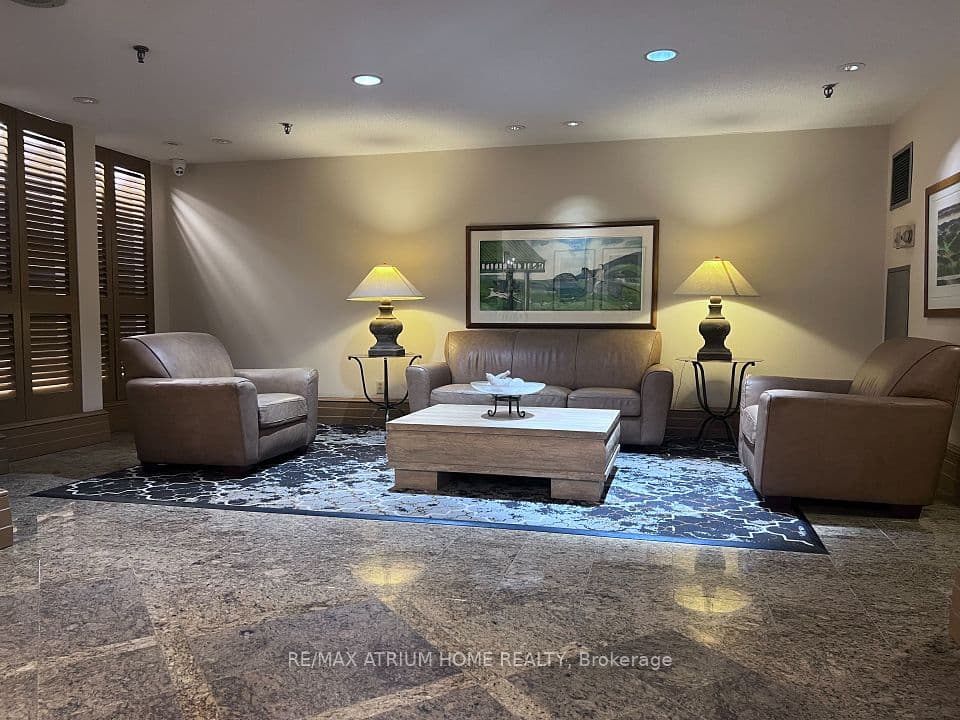 5 Kenneth Avenue 1406, Toronto, ON M2N 6M7 – photo 2