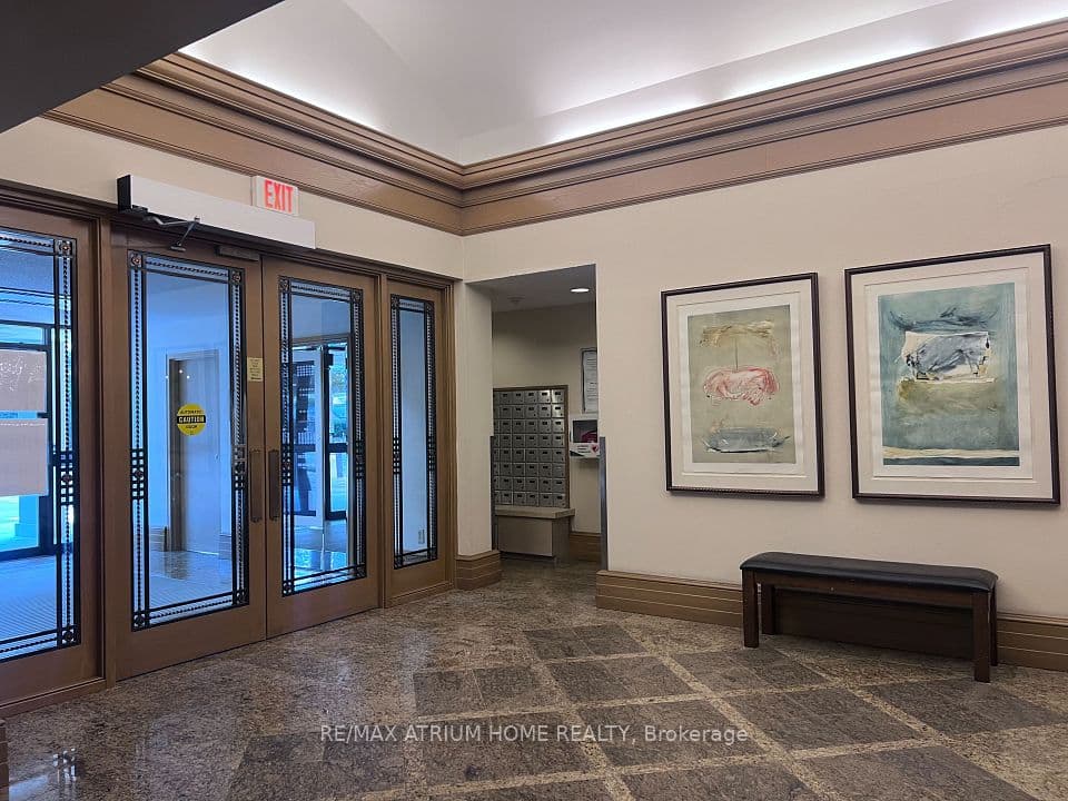 5 Kenneth Avenue 1406, Toronto, ON M2N 6M7 – photo 3