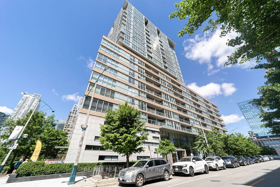 10 Capreol Court 711, Toronto, ON M5V 4B3 – photo 2