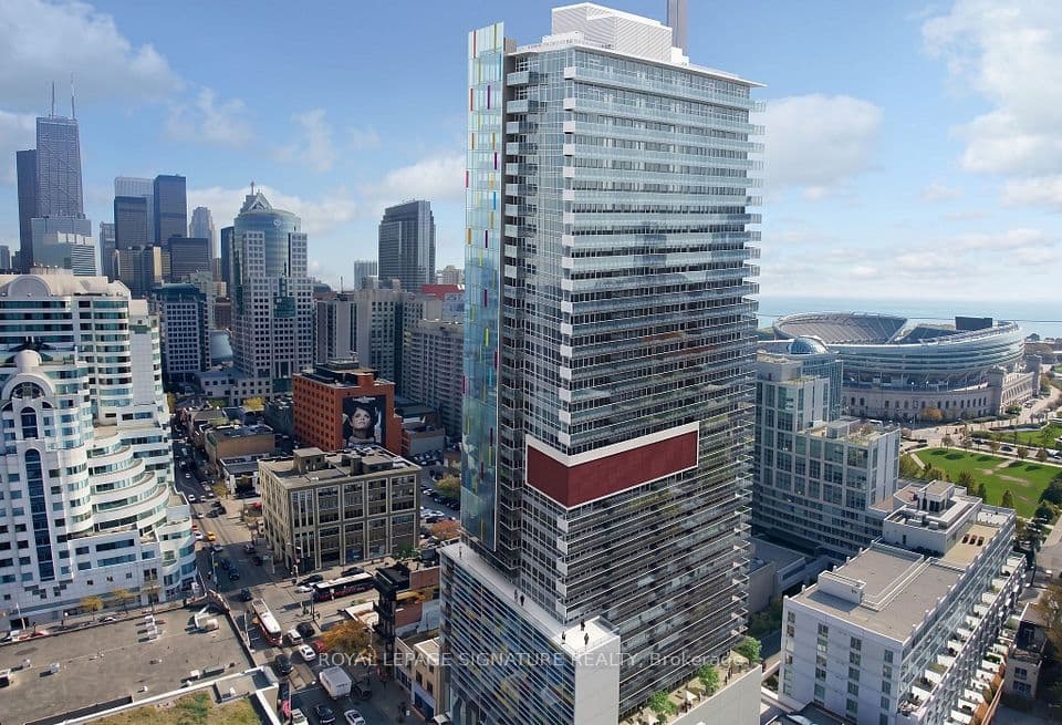 375 King Street 3210, Toronto, ON M5V 1K5 – main photo