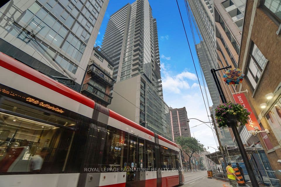 375 King Street 3210, Toronto, ON M5V 1K5 – photo 3