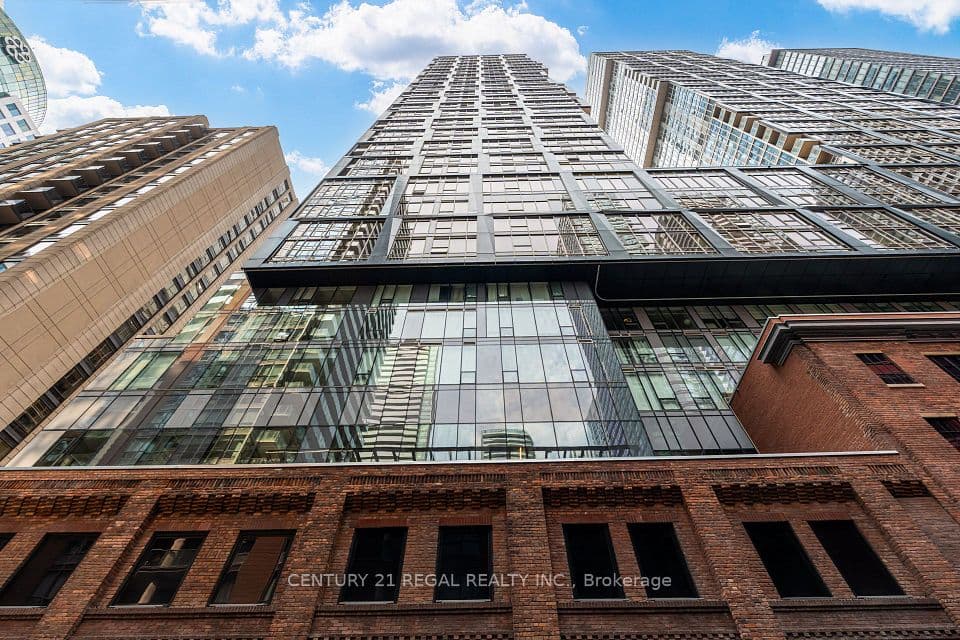 15 Mercer Street 2204, Toronto, ON M5V 1H2 – photo 2