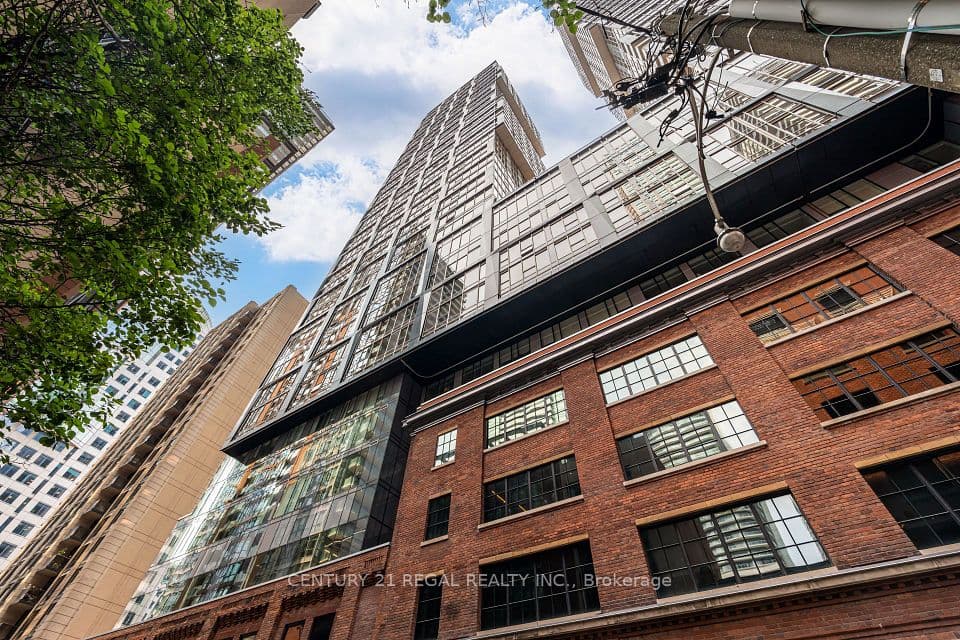 15 Mercer Street 2204, Toronto, ON M5V 1H2 – photo 3