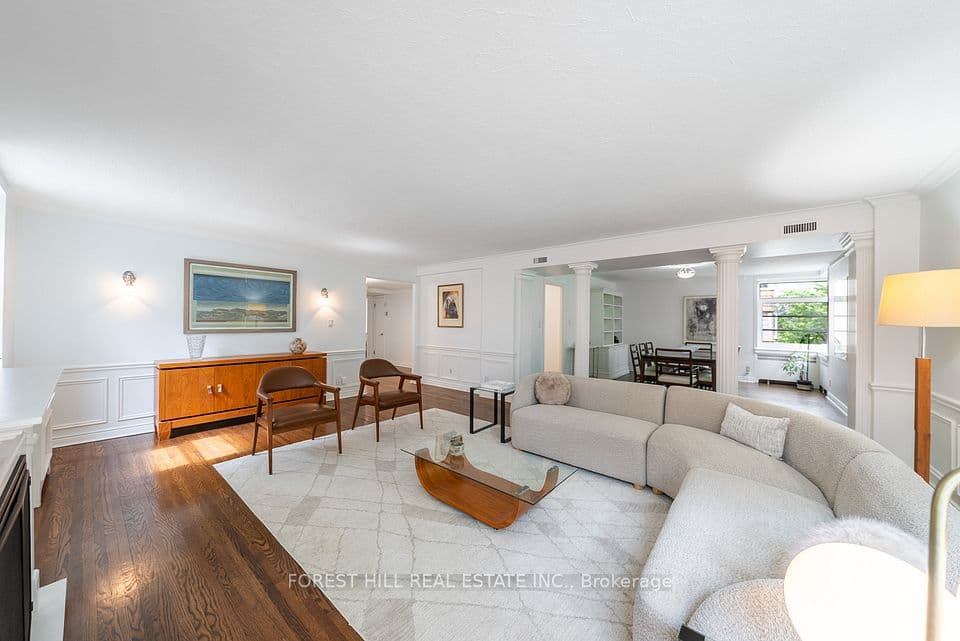 717 Eglinton Avenue W 301, Toronto, ON M5N 1C9 – main photo