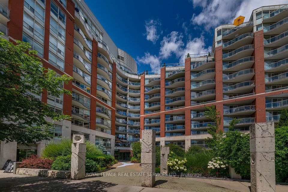 550 Queens Quay W 707, Toronto, ON M5V 3M8 – main photo