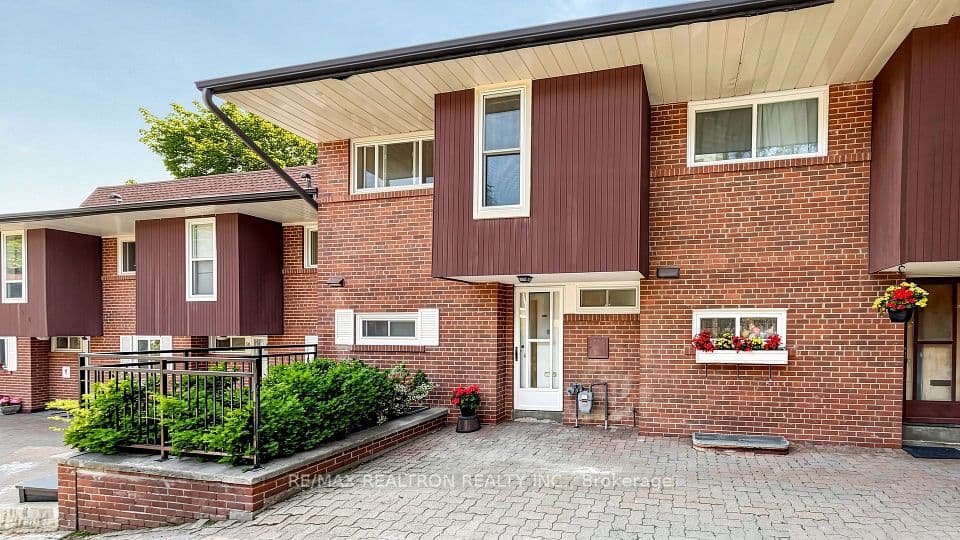10 Esterbrooke Avenue 59, Toronto, ON M2J 2C2 – photo 2