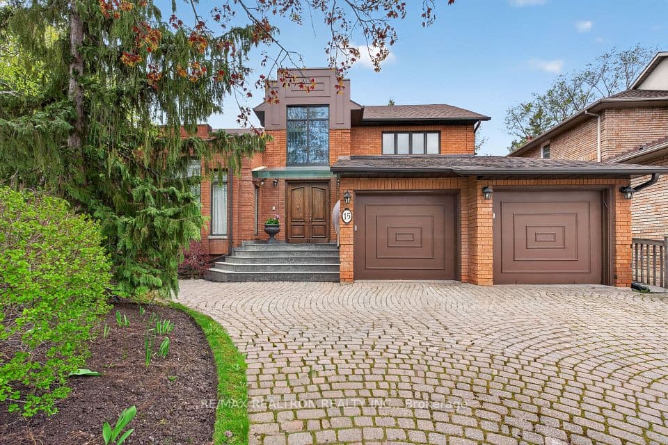15 Sunforest Court, Toronto, ON M2R 3W3 – photo 3