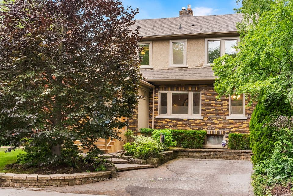 844 Duplex Avenue, Toronto, ON M4R 1W9 – main photo