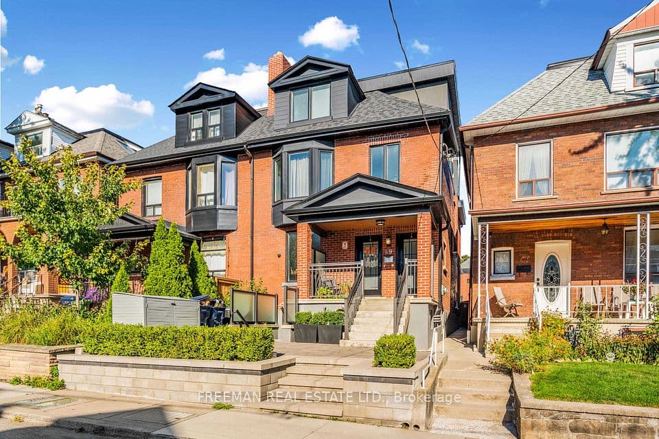 49 Beatrice Street, Toronto, ON M6J 2T2 – main photo