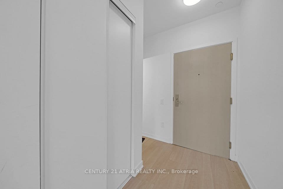 500 Wilson Avenue 1124, Toronto, ON M3H 0E5 – photo 2