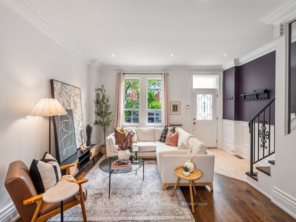 4 Whitaker Avenue, Toronto, ON M6J 1A1 – photo 2