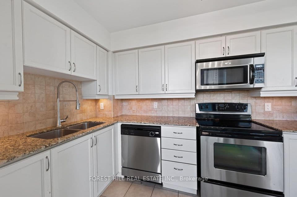 18 Valley Woods Road PH310, Toronto, ON M3A 0A1 – photo 3