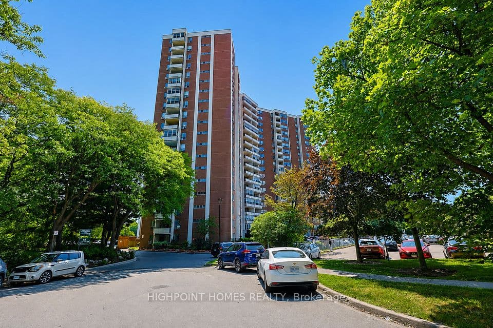 60 Pavane Link Way NE 301, Toronto, ON M3C 1A1 – photo 2
