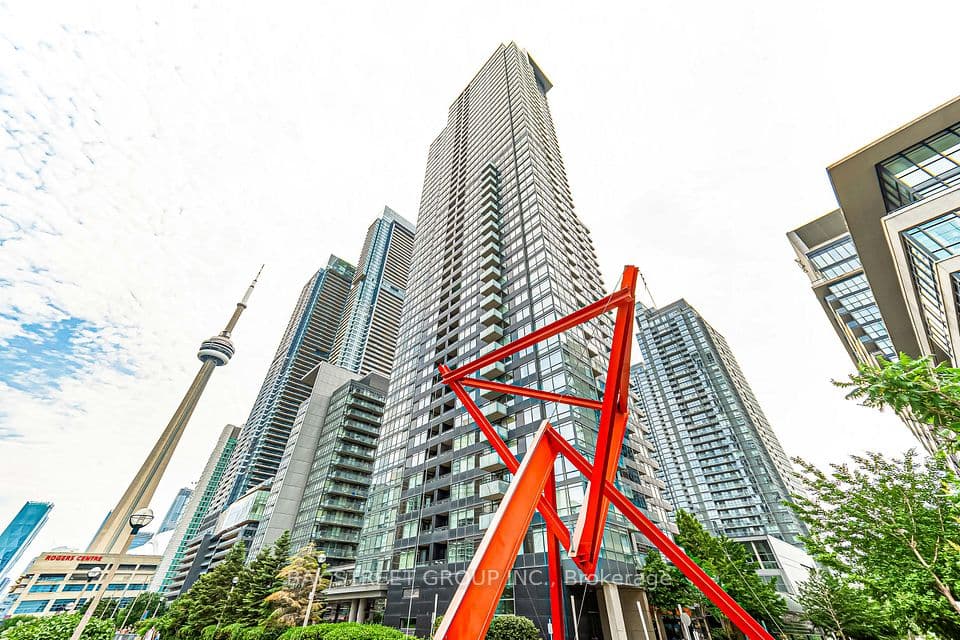 25 Telegram Mews 816, Toronto, ON M5V 3Z1 – main photo