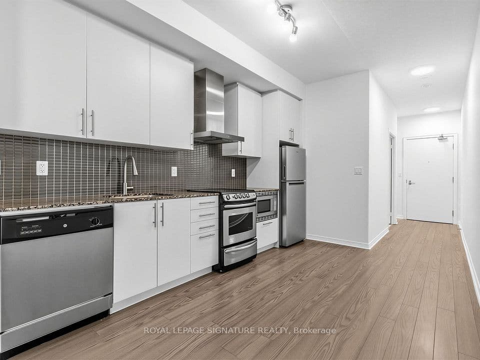 352 Front Street 1411, Toronto, ON M5V 1B5 – photo 2