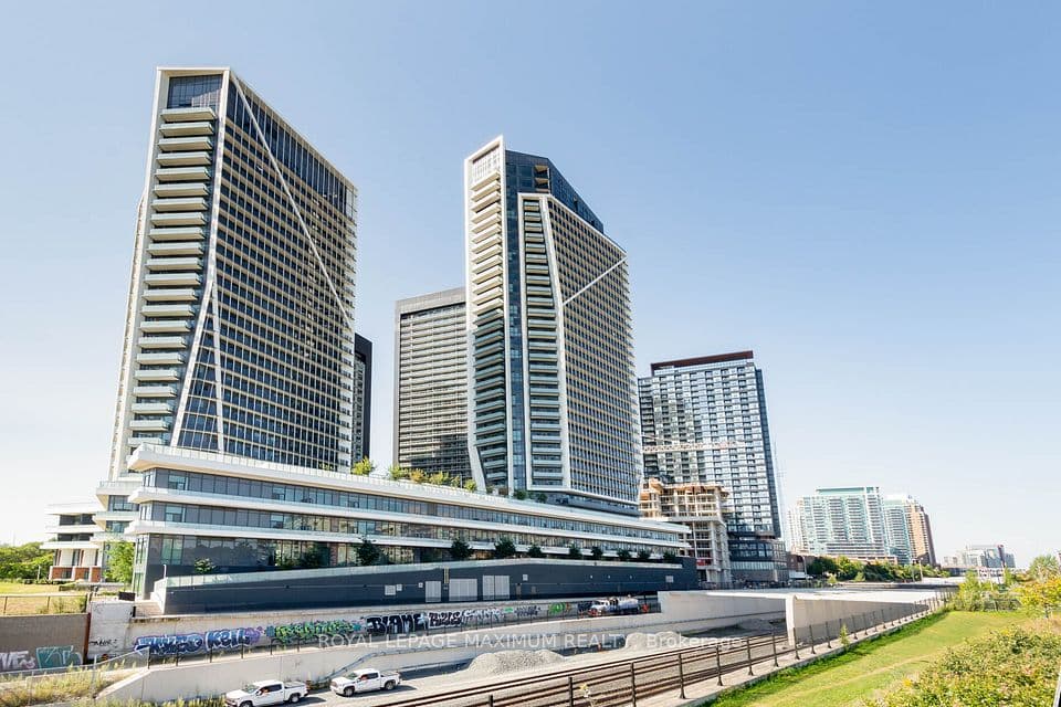 50 Ordnance Street 7, Toronto, ON M6K 0C9 – main photo