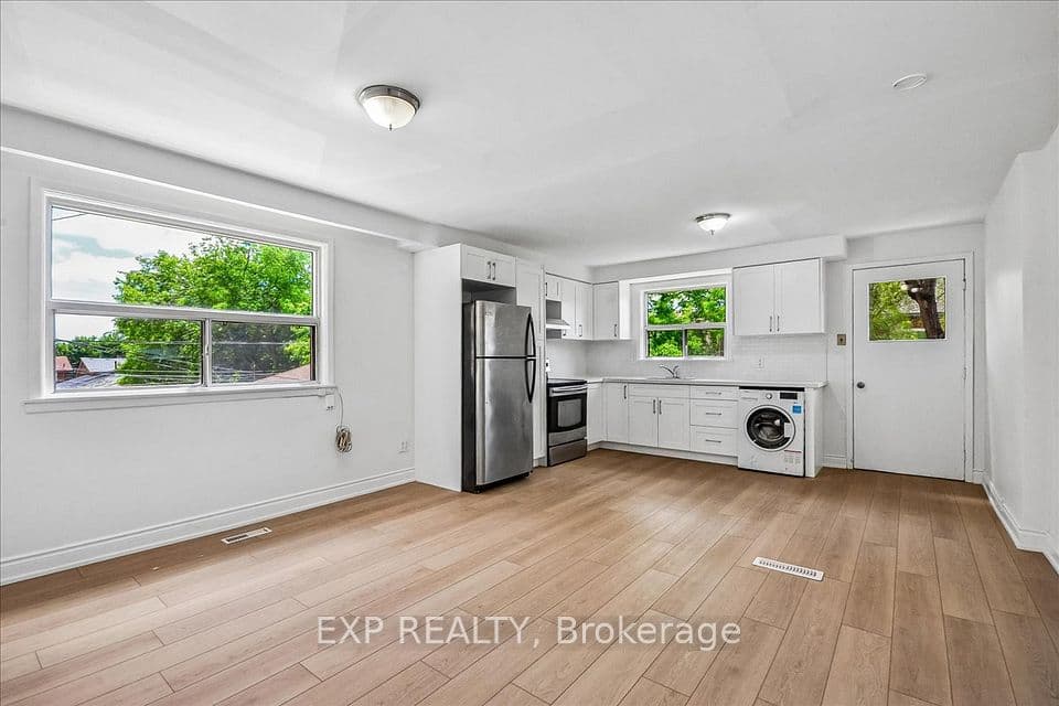 346 Westmount Avenue, Toronto, ON M6E 3N2 – photo 3