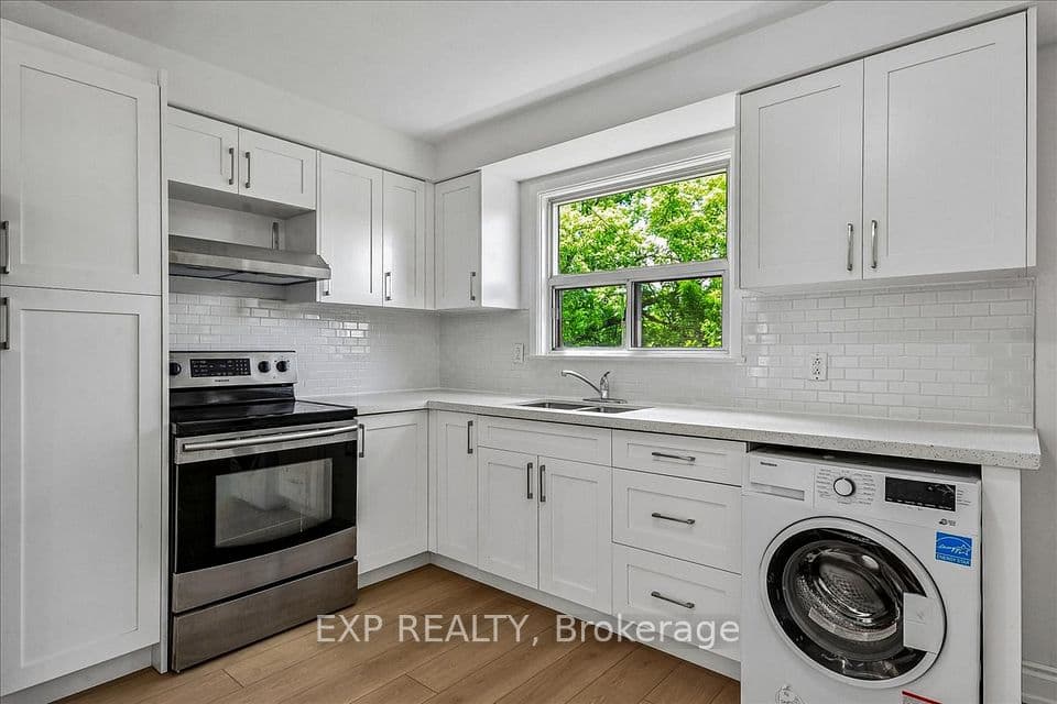 346 Westmount Avenue, Toronto, ON M6E 3N2 – photo 2