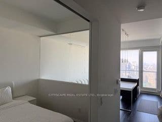 197 Yonge Street 3510, Toronto, ON M5B 0C1 – photo 2