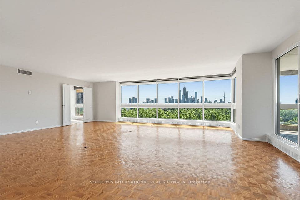 61 St Clair Avenue W 902, Toronto, ON M4V 2Y8 – photo 3