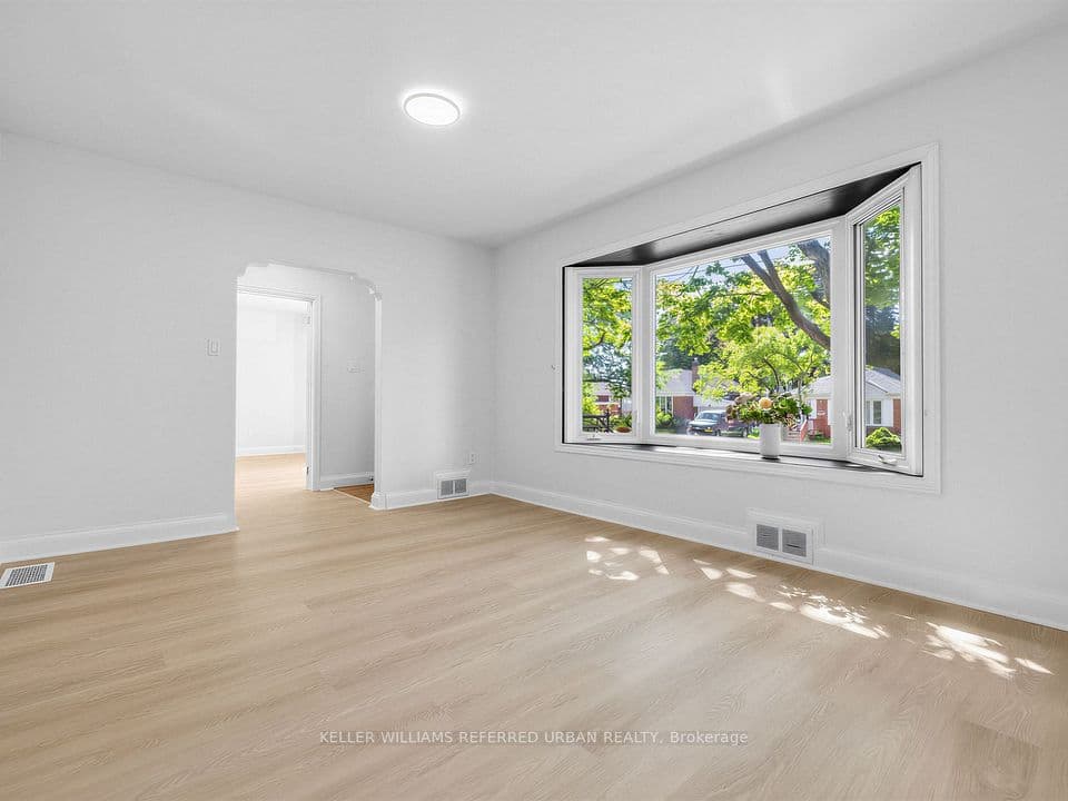 32 Granlea Road, Toronto, ON M2N 2Z5 – photo 3